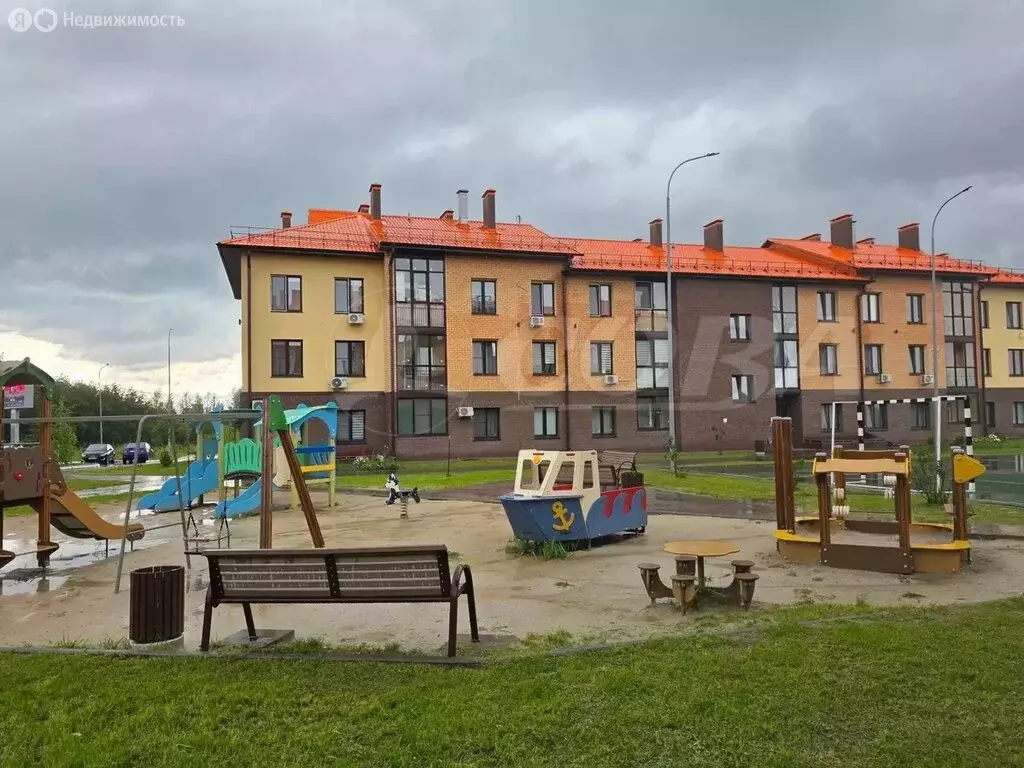 1-комнатная квартира: Тюмень, улица Тимофея Чаркова, 69к2 (29.3 м) - Фото 1