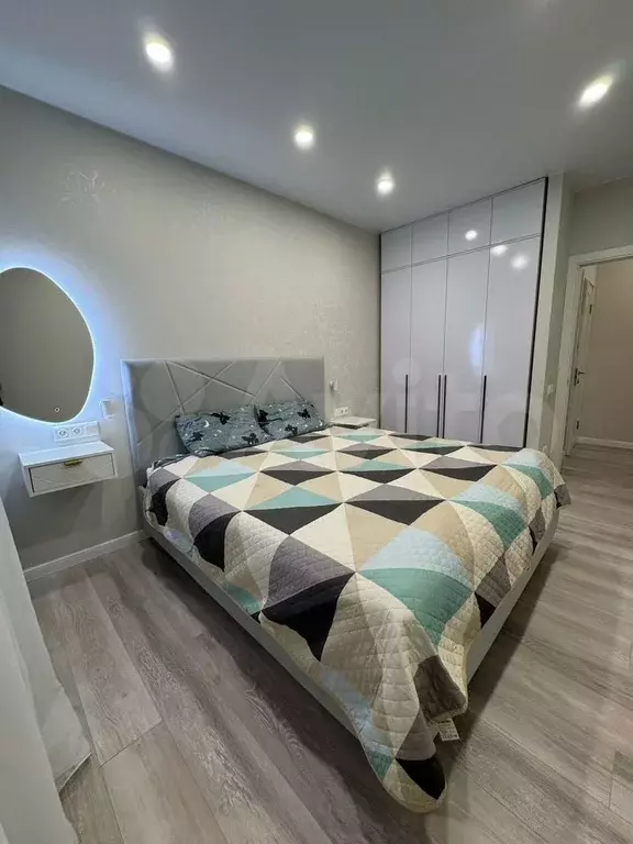 2-к. квартира, 60 м, 15/17 эт. - Фото 1
