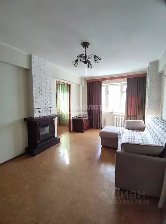 2-к кв. Волгоградская область, Волгоград ул. Кирова, 140А (44.7 м) - Фото 1