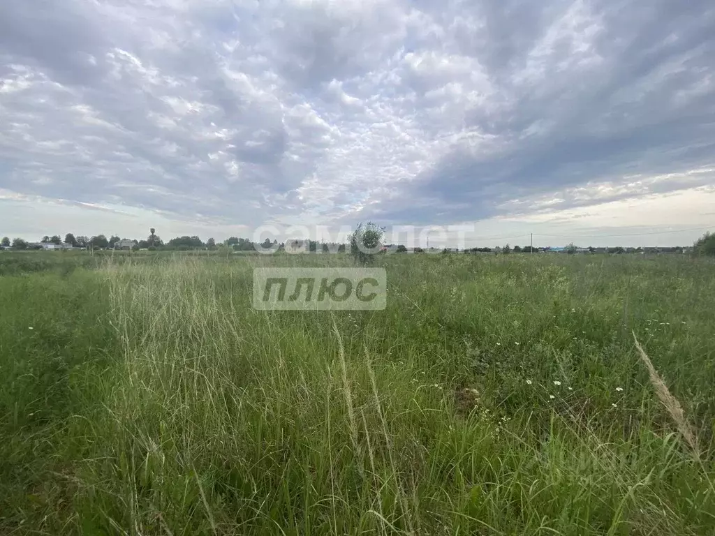 Участок в Марий Эл, Медведевский район, Нурминское с/пос, с. Нурма ул. ... - Фото 1