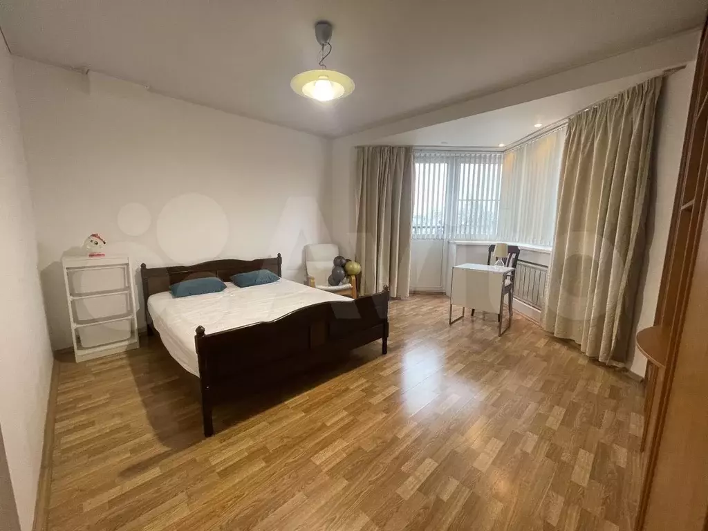 3-к. квартира, 90 м, 10/15 эт. - Фото 0