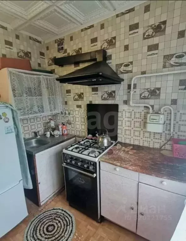 2-к кв. Псковская область, Остров ул. Ленина, 7 (41.4 м) - Фото 0