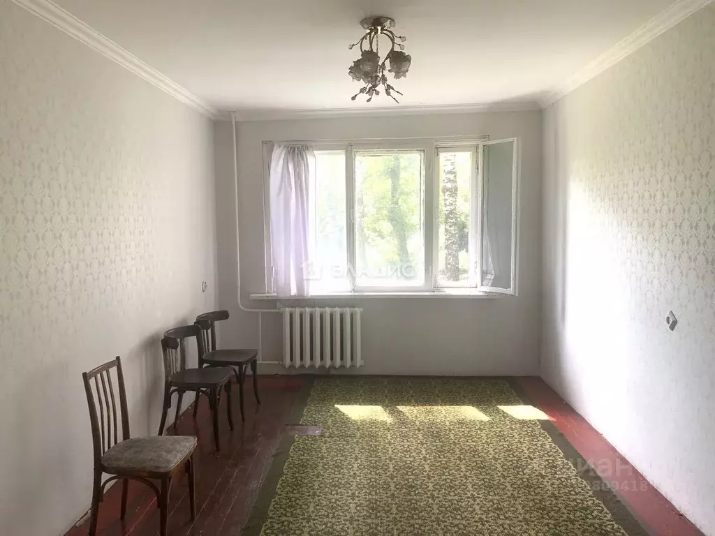 2-к кв. Владимирская область, Владимир ул. Комиссарова, 59 (42.0 м) - Фото 0