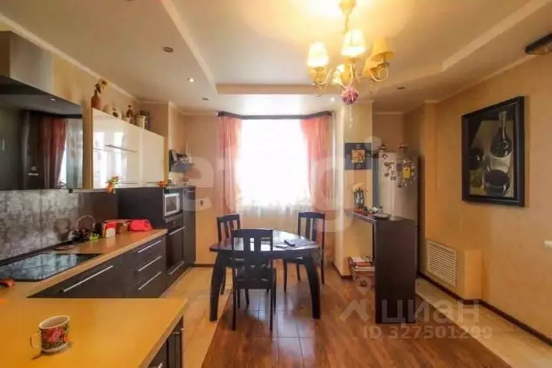 2-к кв. Тюменская область, Тюмень ул. Самарцева, 8 (89.0 м) - Фото 1