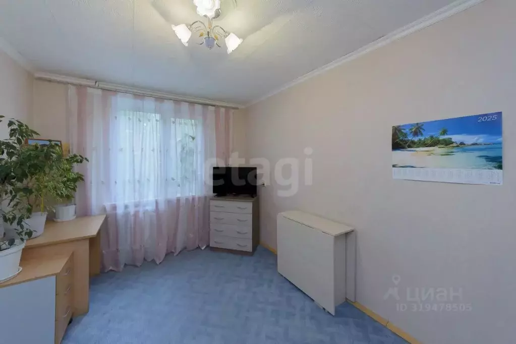 2-к кв. Тюменская область, Тюмень ул. Монтажников, 12 (42.7 м) - Фото 0