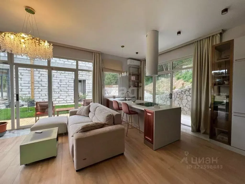 Дом в Крым, Ялта муниципальный округ, Краснокаменка пгт  (245 м) - Фото 1