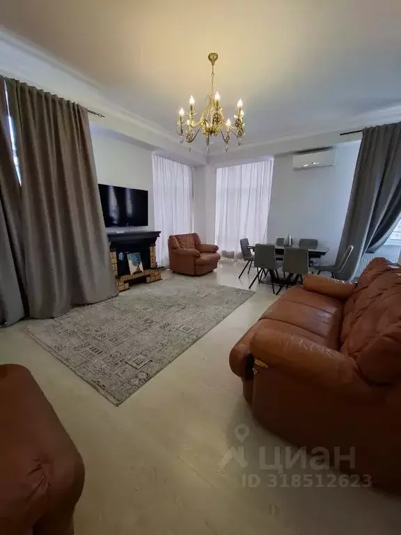 3-к кв. Дагестан, Каспийск просп. Акулиничева, 1 (90.0 м) - Фото 1