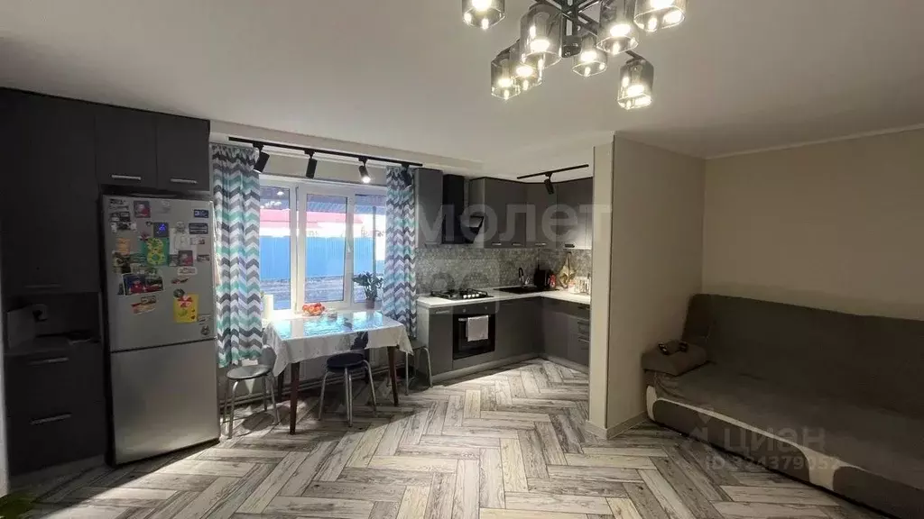 Дом в Оренбургская область, пос. Саракташ ул. Рокоссовского, 24 (200 ... - Фото 1