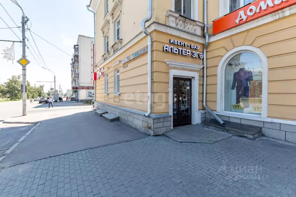 Помещение свободного назначения в Алтайский край, Барнаул просп. ... - Фото 1