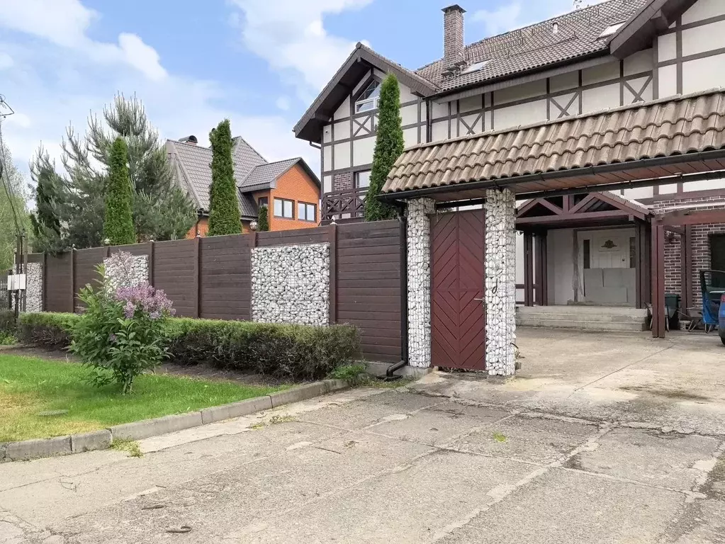 Дом в Московская область, Клин городской округ, д. Лаврово ул. ... - Фото 1