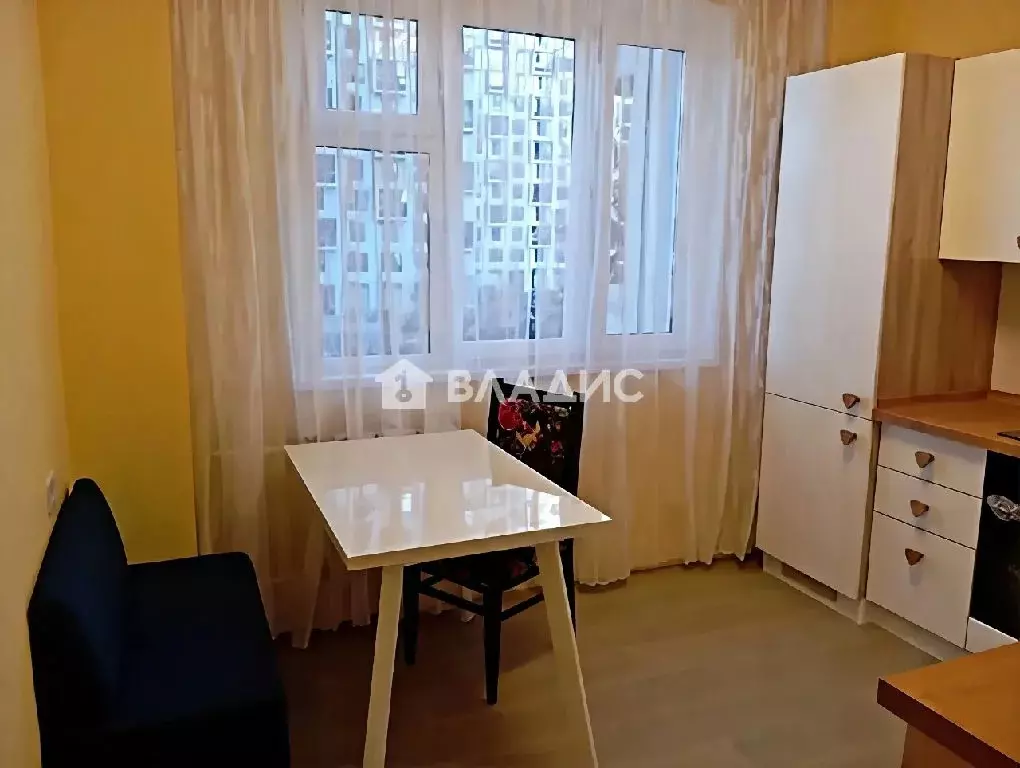 Продается 2-комнатная квартира - Фото 1