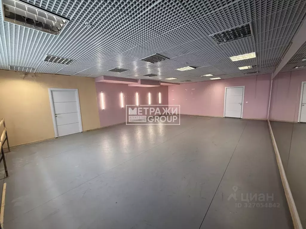 Помещение свободного назначения в Московская область, Королев просп. ... - Фото 1