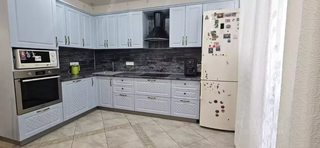 3-к кв. Волгоградская область, Волгоград бул. 30-летия Победы, 42 ... - Фото 2