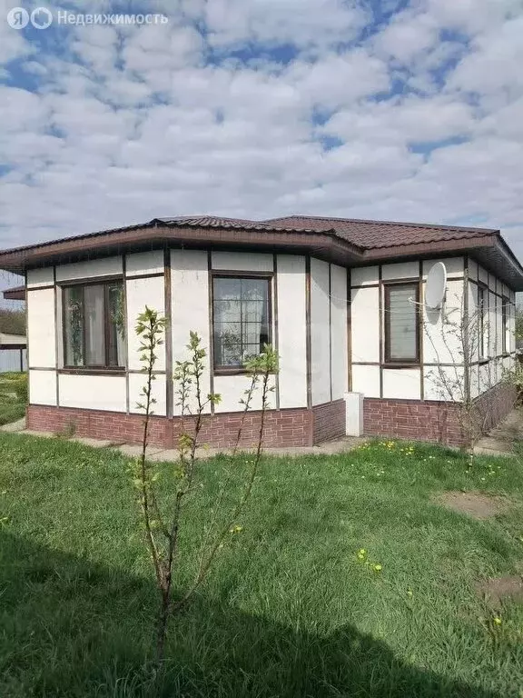 Дом в село Лапыгино, 1-я Тополиная улица (137 м) - Фото 0