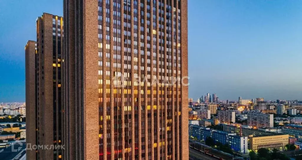 Продаётся 2-к квартира, 65 м - Фото 0
