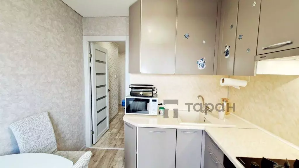 3-к кв. Челябинская область, Челябинск ул. Курчатова, 18 (56.7 м) - Фото 0