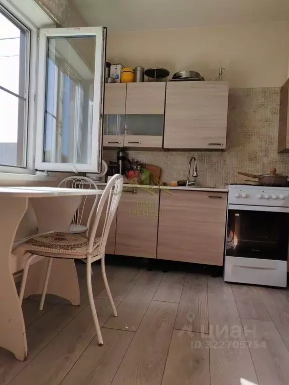 Дом в Бурятия, Иволгинский район, Сотниковское с/пос, с. Сотниково ул. ... - Фото 1