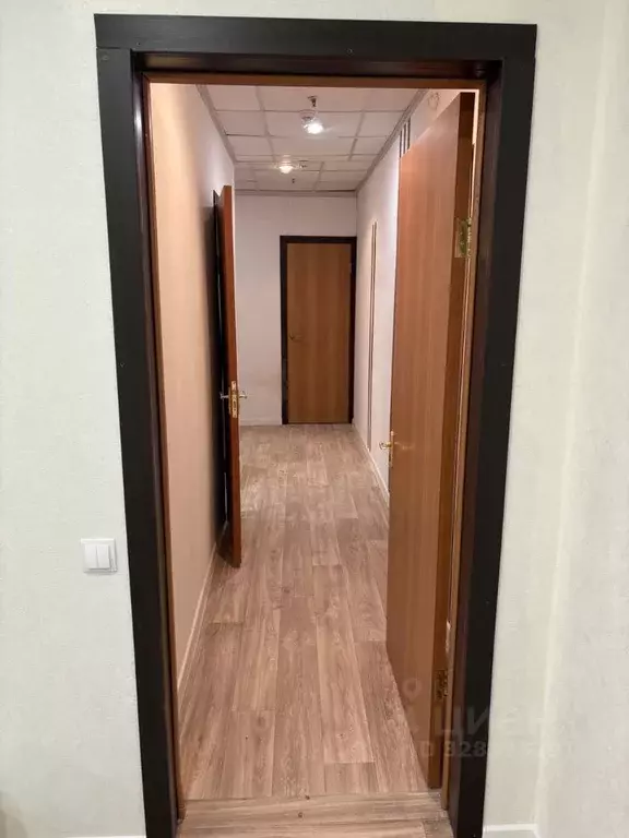 Офис в Самарская область, Тольятти Офицерская ул., 15 (17 м) - Фото 1