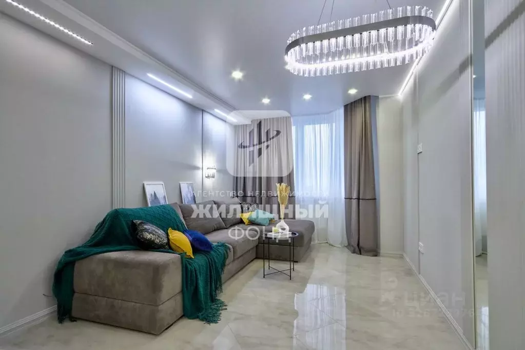 2-к кв. Саратовская область, Энгельс ул. Пушкина, 85 (66.0 м) - Фото 1