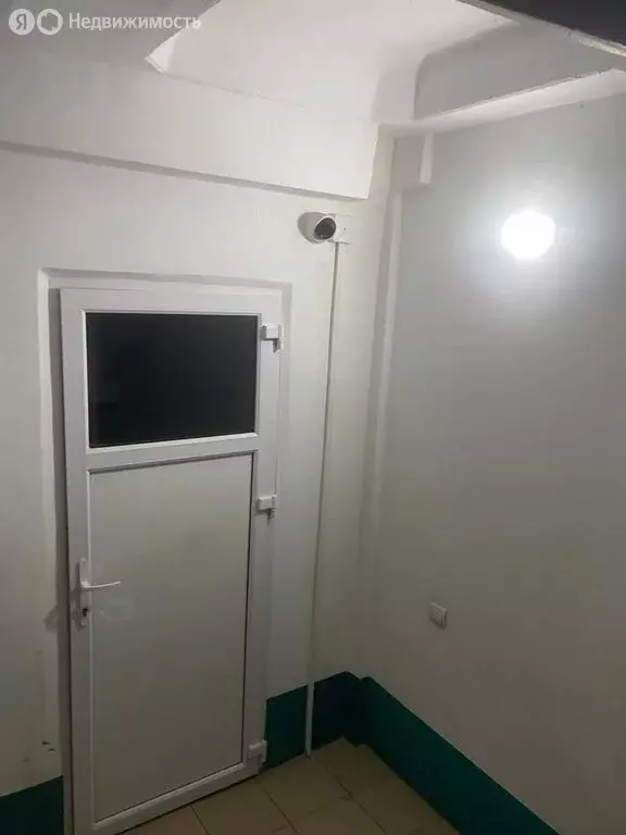 1-комнатная квартира: Омск, улица Завертяева, 15 (35 м) - Фото 0