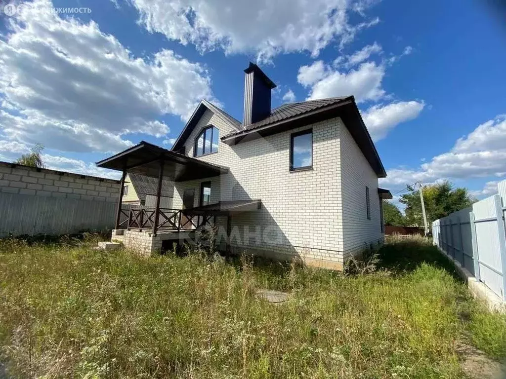 Дом в Новая Усмань, улица Титова, 12 (240 м) - Фото 1