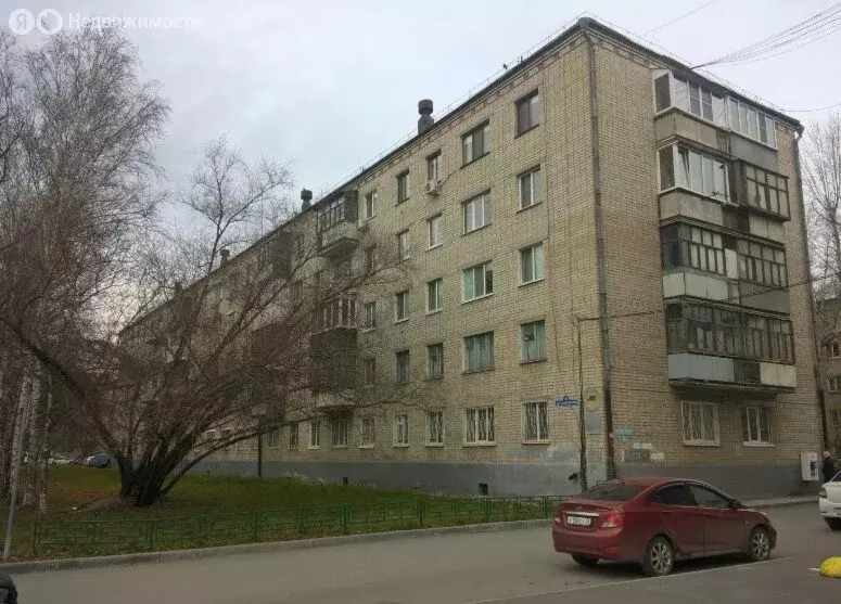 3-комнатная квартира: Тюмень, улица 50 лет ВЛКСМ, 89 (58.5 м) - Фото 1