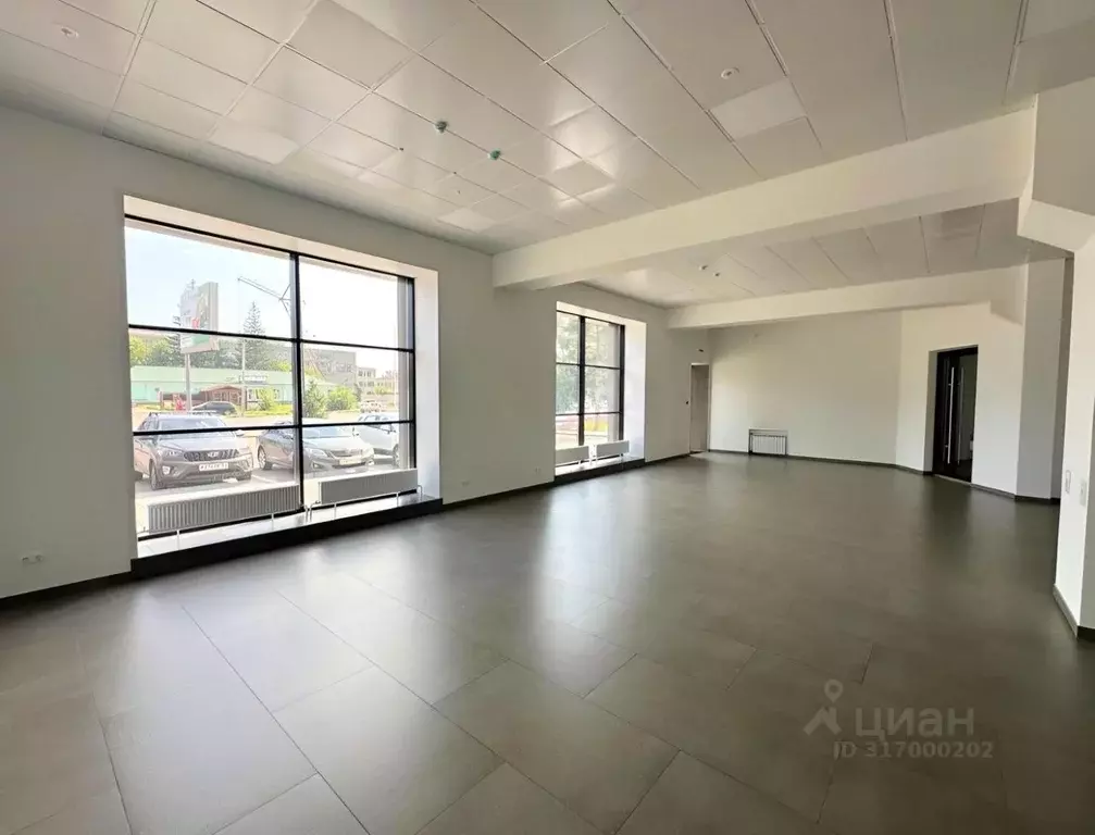 Помещение свободного назначения в Алтайский край, Барнаул просп. ... - Фото 1