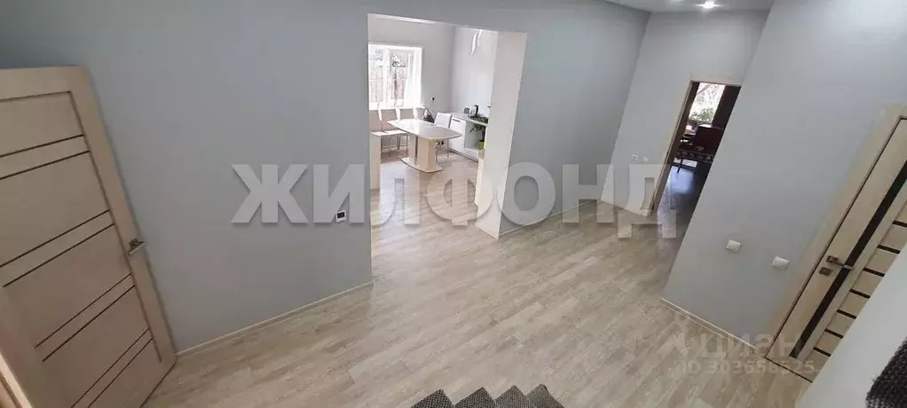 Дом в Хакасия, Усть-Абаканский район, пос. Тепличный ул. Солнечная, 84 ... - Фото 1