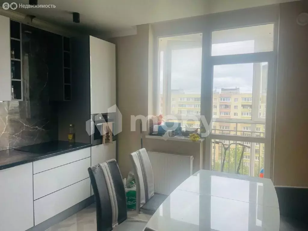 2-комнатная квартира: Калининград, Интернациональная улица, 48 (59 м) - Фото 1