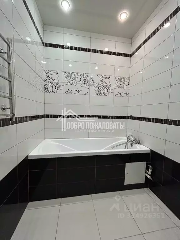 2-к кв. Хакасия, Абакан ул. Торосова, 7к1 (64.6 м) - Фото 1