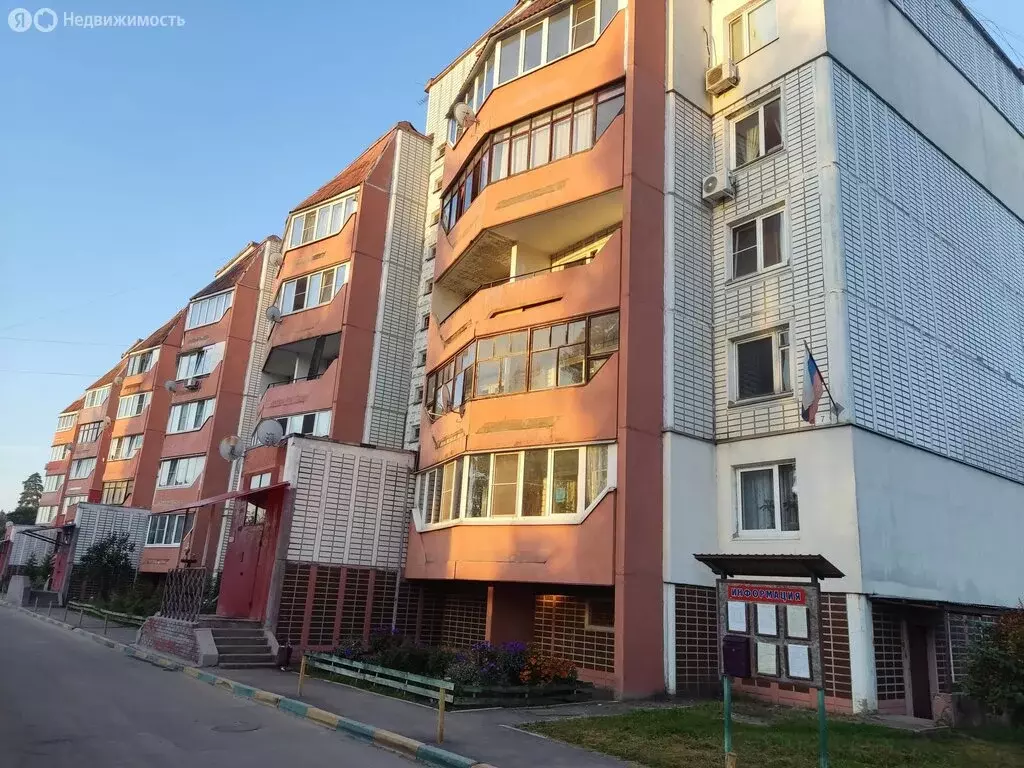 3-комнатная квартира: деревня Щемилово, микрорайон 30 километр, 7 (89 ... - Фото 1