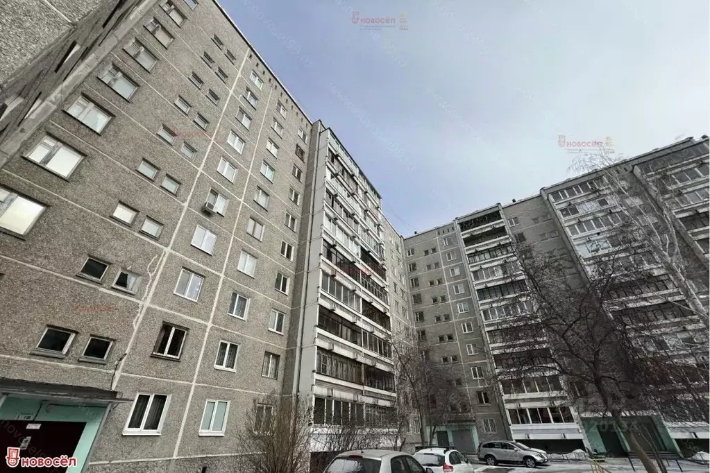 4-к кв. Свердловская область, Екатеринбург ул. Родонитовая, 32 (80.2 ... - Фото 0