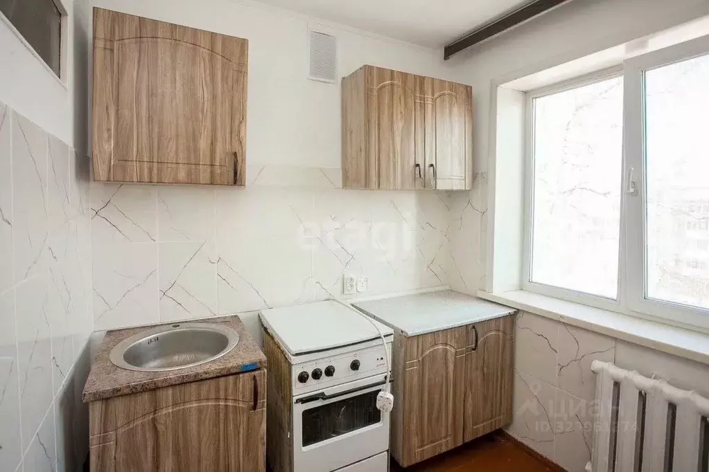 3-к кв. Кемеровская область, Кемерово ул. Ворошилова, 8 (45.0 м) - Фото 1