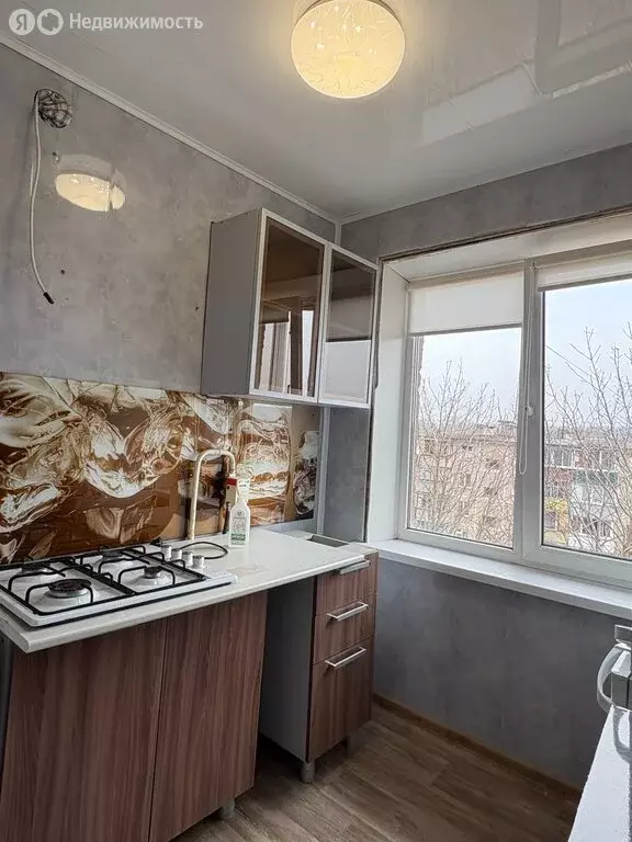 3-комнатная квартира: Железногорск, улица Горняков, 3 (475 м) - Фото 1