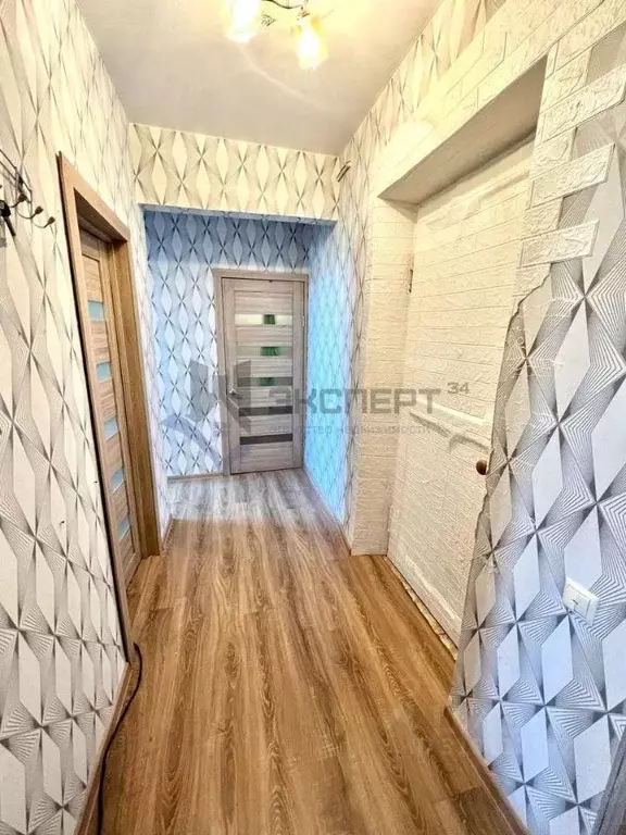 2-к кв. Волгоградская область, Волгоград ул. Качинцев, 45 (36.4 м) - Фото 0