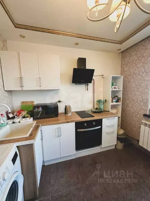 3-к кв. Псковская область, Псков Петровская ул., 28 (66.4 м) - Фото 0