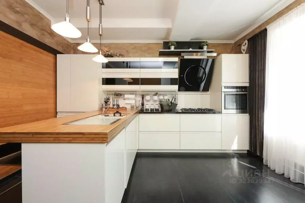 Дом в Калининградская область, Калининград Коломенская ул., 13 (320 м) - Фото 1