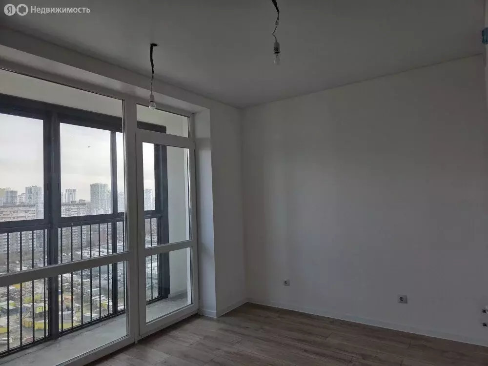 Квартира-студия: Екатеринбург, улица Крауля, 107/2 (22 м) - Фото 2