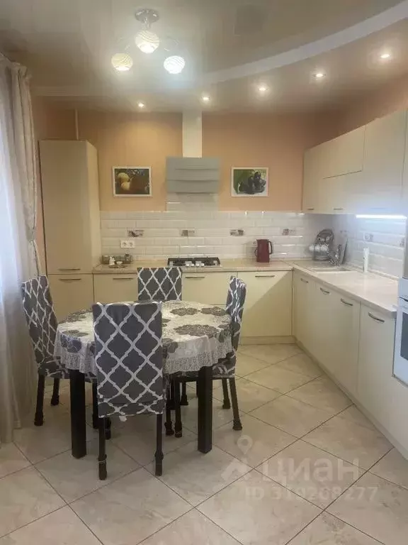 2-к кв. Татарстан, Казань ул. Болотникова, 9 (100.0 м) - Фото 0