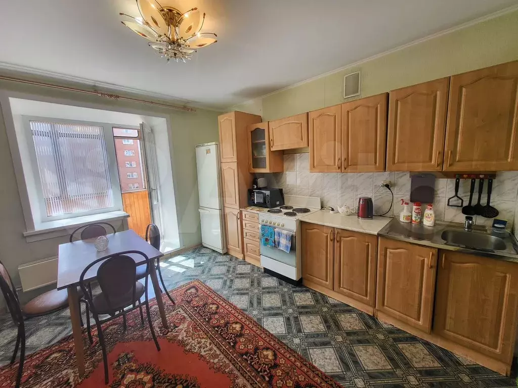 2-к. квартира, 70 м, 4/9 эт. - Фото 1