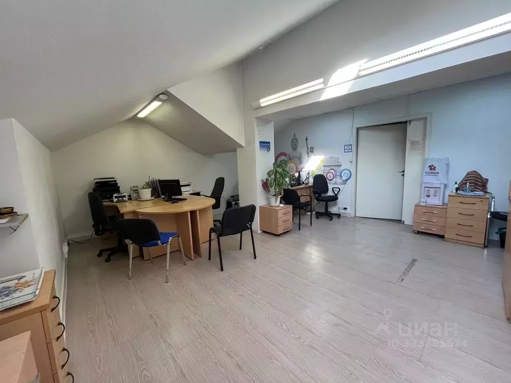 Офис в Нижегородская область, Нижний Новгород Ошарская ул., 18/1 (32 ... - Фото 1