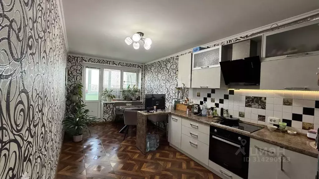 3-к кв. Брянская область, Брянск Гомельская ул., 34 (92.2 м) - Фото 0