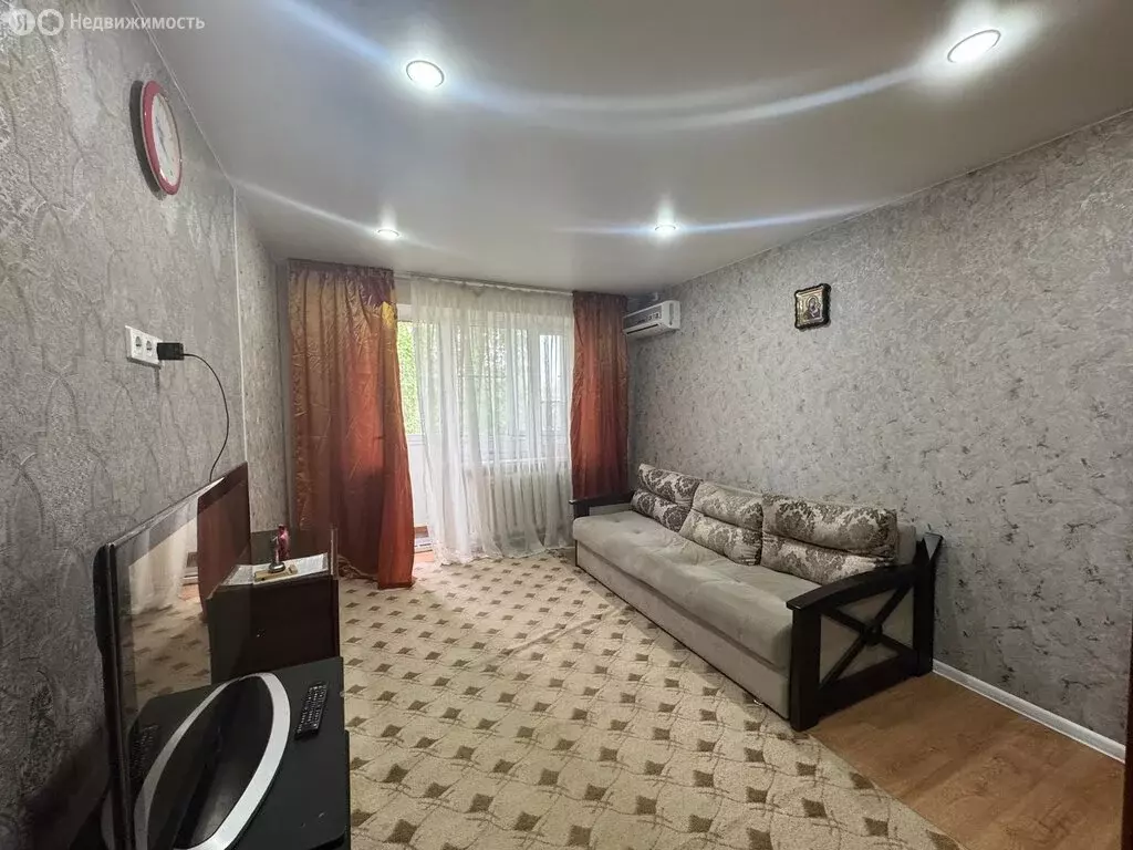 3-комнатная квартира: Анапа, улица Чехова, 1 (62 м) - Фото 1