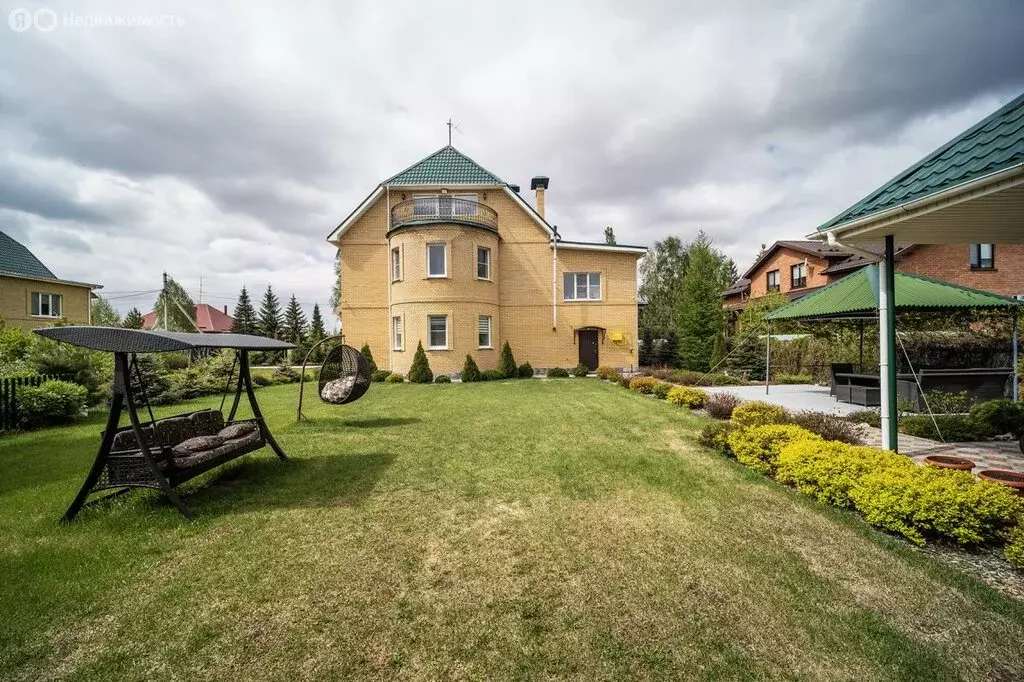 Дом в село Усть-Заостровка, Спортивная улица, 16 (230 м) - Фото 1