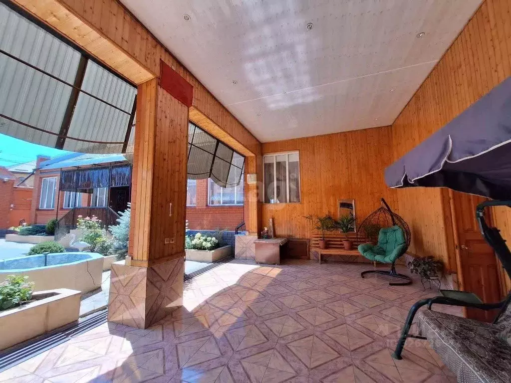 Дом в Ингушетия, Назрань ул. Хаутиева (300 м) - Фото 1