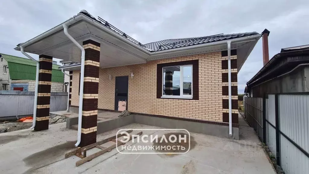 Дом в Курская область, Курск Басьяновская ул., 12 (100 м) - Фото 0