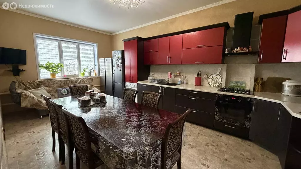 Дом в Астрахань, улица Атарбекова, 21А (157 м) - Фото 1