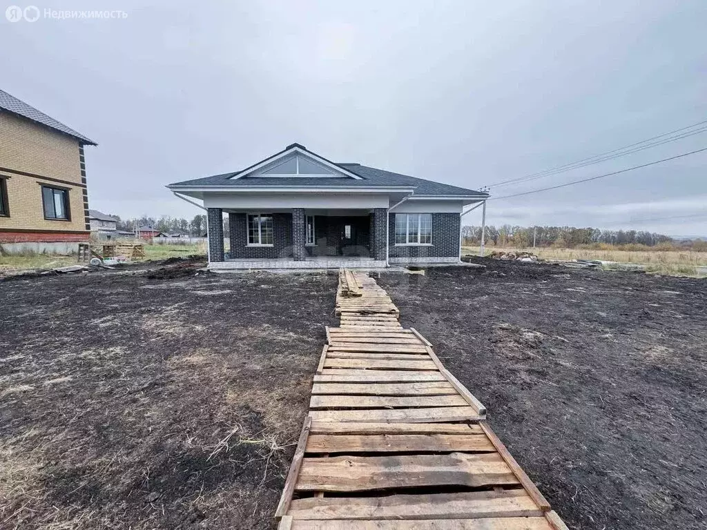 Дом в Республика Мордовия, городской округ Саранск, рабочий посёлок ... - Фото 1