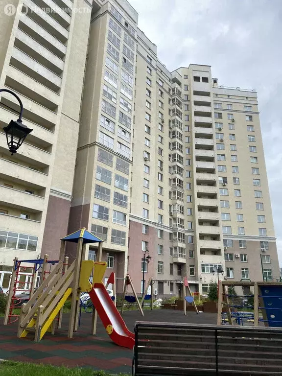 1-комнатная квартира: Екатеринбург, улица Смазчиков, 3 (40 м) - Фото 1
