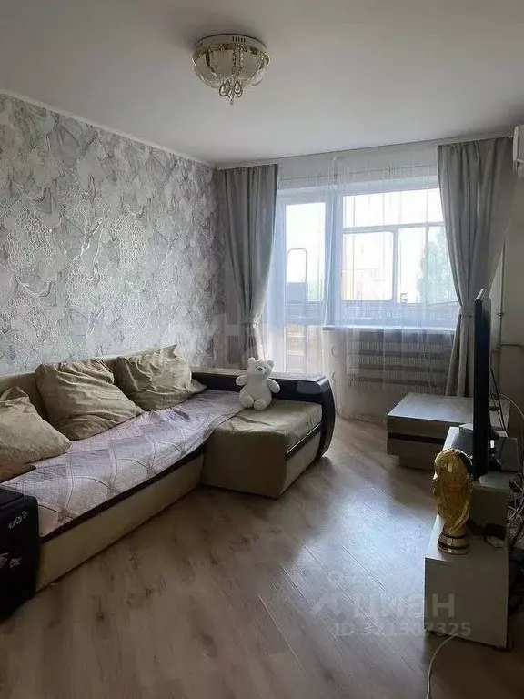 3-к кв. Белгородская область, Белгород Садовая ул., 120 (61.7 м) - Фото 0